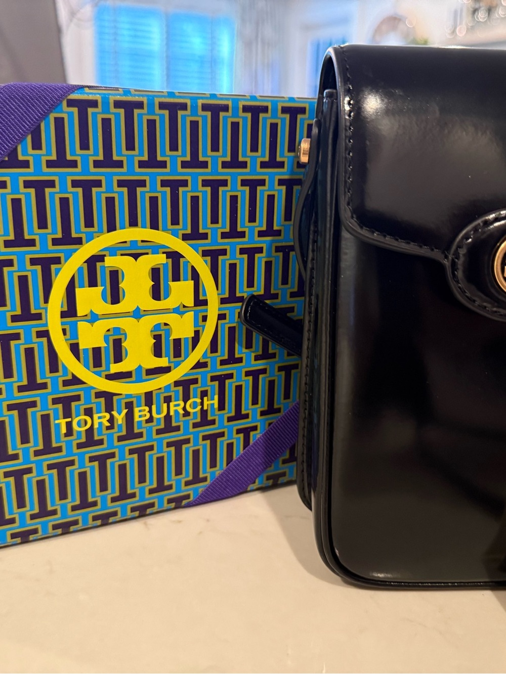 NWT Tory Burch Robinson Spazzolato Phone Leather Crossbody - Black *BOX INCLUDED